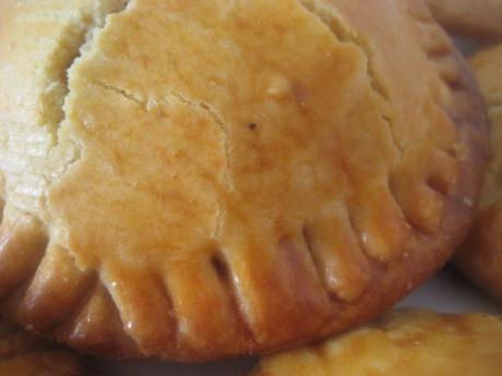 TORTAS DE MASA REAL (Receta típica de la provincia de Cádiz) TORTAS DE MASA REAL (Receta típica de la provincia de Cádiz)