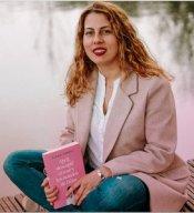 “Abril descubre el mar y los helados de fresa”, de Diana Pardo