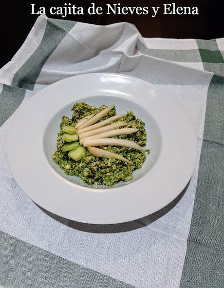 Ensalada de brócoli y almendra con aderezo de naranja y mostaza