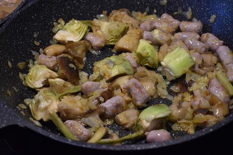 Arroz con salchichas setas y alcachofas Arroz con salchichas setas y alcachofas