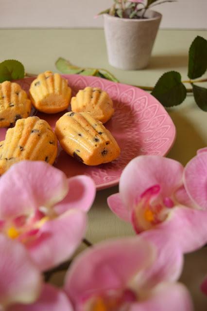 Madeleines Veganas de Naranja y Chocolate