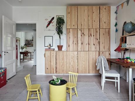 delikatissen white decor scandinavian decor plantas de interior nordic interiors minihuerto en casa interiors with flowers and plants flower decor estilo nórdico decorar con macetas decoración nórdica decoración en blanco decoracion con plantas decoración blanca cozy decor charming decor  