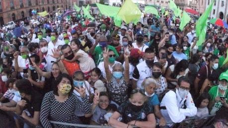 Gallardo celebra virtual victoria en la Plaza de los Fundadores
