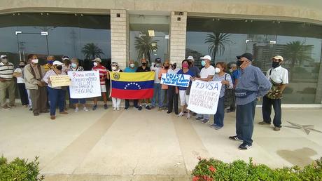 Jubilados de la industria petrolera tomaron oficinas de PDVSA gas en Margarita