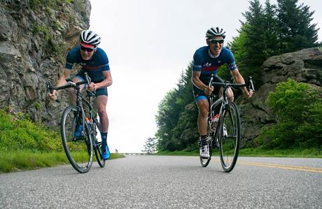 Cómo entrenar en ciclismo para pasar de un novato a ser experto Cómo entrenar en ciclismo para pasar de un novato a ser experto