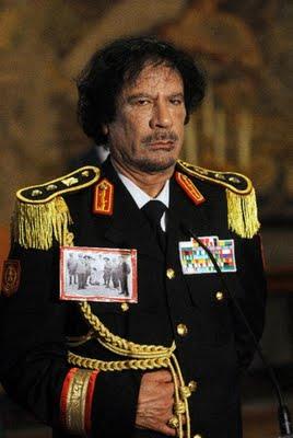 Jaque mate a Gadafi, que sigue escondido…