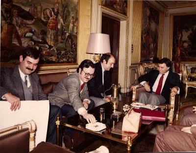 Interiorismo y política. 5 presidentes del gobierno de España y un mismo despacho. Palacio de la Moncloa, Madrid, España (1977-2011)