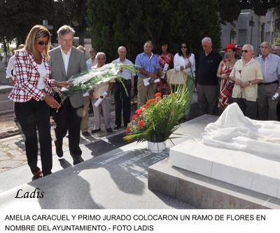 64 ANIVERSARIO DE MANOLETE  OFRENDA FLORAL ANTE EL MAUSOLEO DEL GRAN TORERO