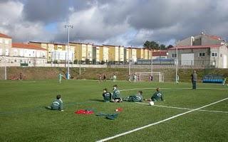 LA ESCUELA MUNICIPAL DE FÚTBOL DE CARBALLIÑO SIN MONITORES