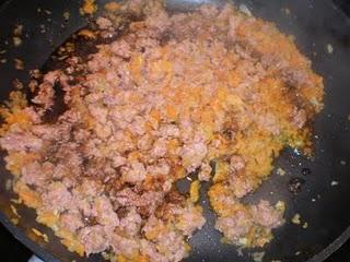 Macarrones con ragú de salchichas