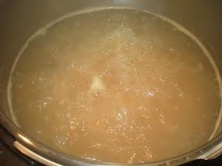 Macarrones con ragú de salchichas