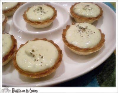 Tartaletilla de queso al pesto