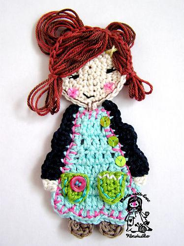 Muñequitas-broche de ganchillo