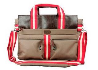 Nuevo Portafolio Comfort de Perfect Choice para transportar todo lo que necesitas además de tu laptop