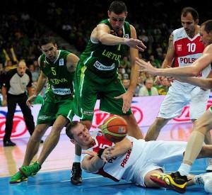 Lituania vence a una débil Polonia (77-97)
