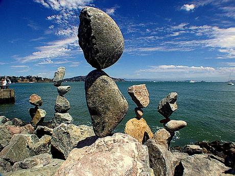 Rock balancing: El arte efímero de lo (casi) imposible