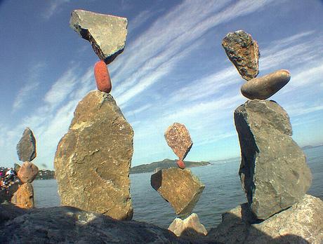 Rock balancing: El arte efímero de lo (casi) imposible