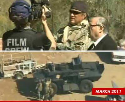 Steven Seagal se lía a tiros con un perro y 100 gallos