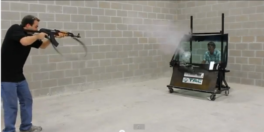 Disparar a tu jefe y que te paguen por hacerlo