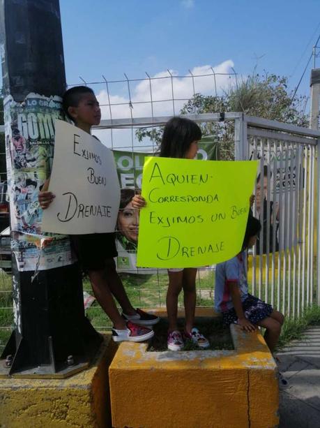 Colonos denuncian brote de aguas negras en Soledad
