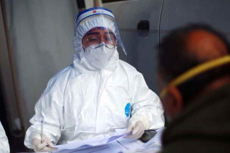 Anuncian confinamiento en Santiago de Chile por colapso sanitario