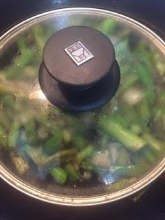 QUICHE DE ALCACHOFAS, ESPARRAGOS Y AJITOS TIERNOS QUICHE DE ALCACHOFAS, ESPARRAGOS Y AJITOS TIERNOS