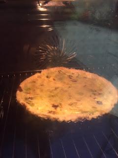 QUICHE DE ALCACHOFAS, ESPARRAGOS Y AJITOS TIERNOS QUICHE DE ALCACHOFAS, ESPARRAGOS Y AJITOS TIERNOS