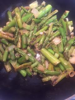 QUICHE DE ALCACHOFAS, ESPARRAGOS Y AJITOS TIERNOS QUICHE DE ALCACHOFAS, ESPARRAGOS Y AJITOS TIERNOS