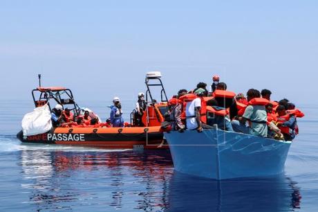 Médicos sin Fronteras rescató a 410 migrantes en el Mediterráneo