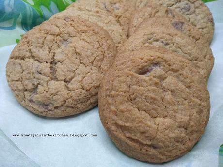 BISCUITS À LA FARINE DE BLÉ ET AU CHOCOLAT / WHOLE WHEAT CHOCOLATE COOKIES / GALLETAS DE HARINA DE TRIGO Y CHOCOLATE / بيسكوي بدقيق القمح و الشوكولاتة