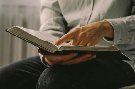 Javier Robas presenta los 7 libros de autoayuda que ha publicado Javier Robas presenta los 7 libros de autoayuda que ha publicado