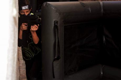 Asilvestrats, la empresa que propone el láser tag como actividad extraescolar en los colegios