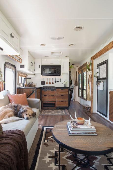 Antes y después de una autocaravana reformada con mucho encanto_Decorar en familia14 Antes y después de una autocaravana reformada con mucho encanto_14