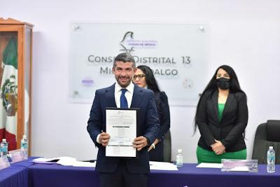 MAURICIO TABE ECHARTEA RECIBE CONSTANCIA DE MAYORIA COMO ALCALDE DE MIGUEL HIDALDO