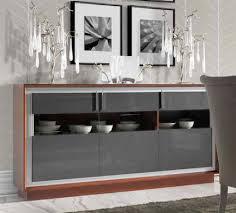 Aparadores Modernos Para Comedor / Modernos Aparadores Calidad Con El Sello De Boconcept Boconcept Los muebles aparadores o buffets son muebles con estilo propio que ayudan a mantener el orden tanto en el salón como en la cocina y proporcionan una gran cantidad de espacio extra de almacenamiento en casa. Aparador Clasico Con 3 Puertas En Madera De Haya Para Salones Clasicos