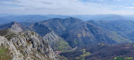 Desde el Monsacro vista hacia los Picos de Europa