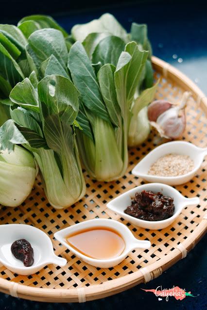 Bok choy con salsa de miso  / 청경채 된장무침