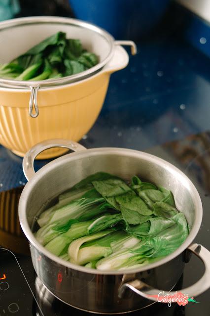 Bok choy con salsa de miso  / 청경채 된장무침