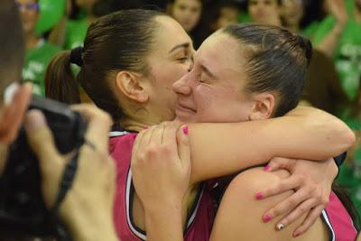 grandes momentos cuando aparece Raquel Carrera todavía competitiva, concentrada resolutiva