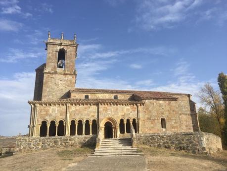 Entre Iglesias Rupestres y Románico (I) : De Alar del Rey a Aguilar de Campoo, Palencia photo6.jpg: fotografía de Iglesia de San Julian y Santa Basilisa ...
