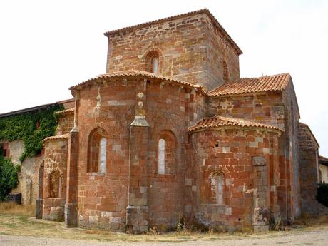 Entre Iglesias Rupestres y Románico (I) : De Alar del Rey a Aguilar de Campoo, Palencia Archivo:Mave - Monasterio de Santa Maria la Real 13.jpg ...