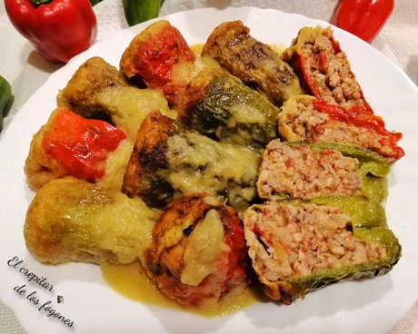 PIMIENTOS RELLENOS DE CARNE EN SALSA DE PUERROS