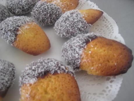 MAGDALENAS FRANCESAS (MADELEINES) CON PEPITAS DE CHOCOLATE