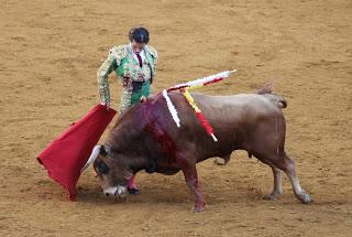 TRIPLE SALIDA A HOMBROS EN LA PRIMERA SEMIFINAL DEL CIRCUITO DE NOVILLADAS DE LA JUNTA