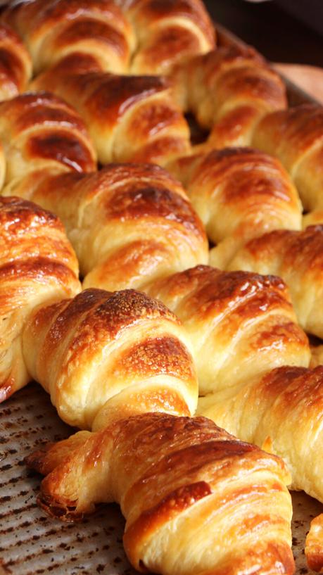 Medialunas de Manteca medialunas de manteca facturas hojaldre argentina