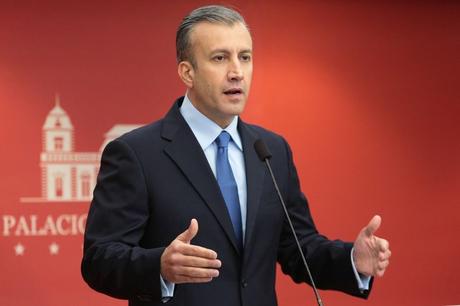 Tareck El Aissami: El sufrimiento por falta de gasolina y gas “llegará a su fin”