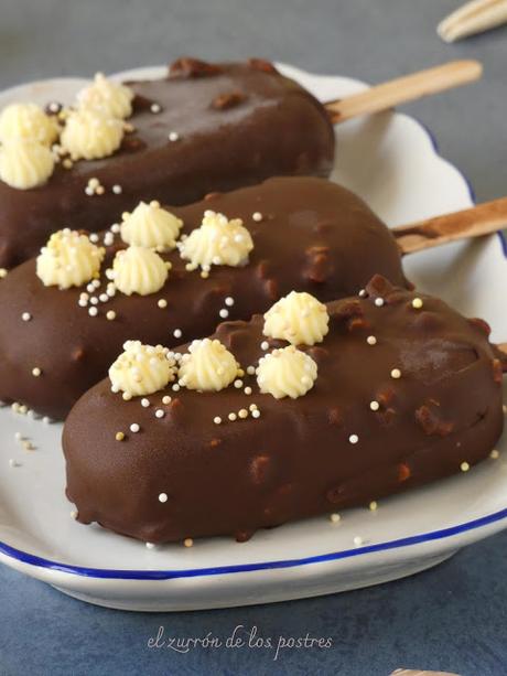 Polos de Leche bañados en Chocolate