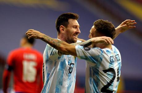 Argentina se mete en cuartos de la Copa América con un gol del Sevillista Papu Gómez
