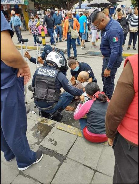 Atropellan a anciano vendedor de gorditas en el Centro