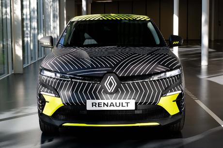 DEL MÉGANE eVISION AL NUEVO MÉGANE E-TECH ELECTRIC DEL MÉGANE eVISION AL NUEVO MÉGANE E-TECH ELECTRIC